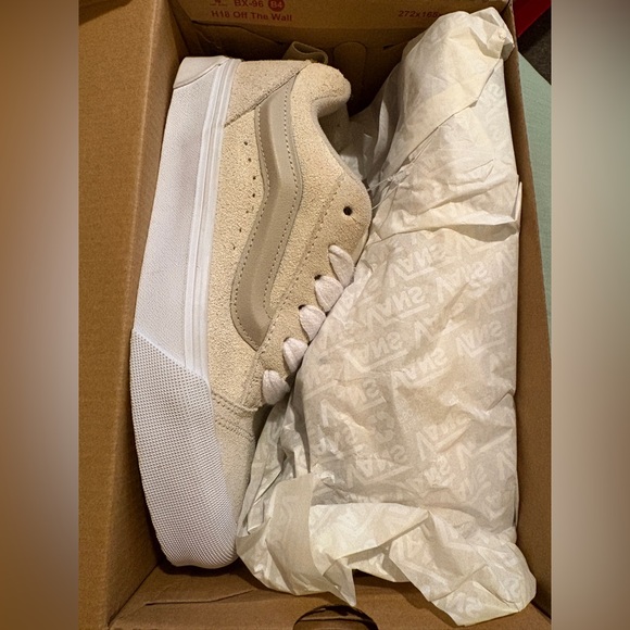 NIB Vans Knu Skool Tri Tone Vintage White Suede Sneakers Size 6.5 - Picture 3 of 5